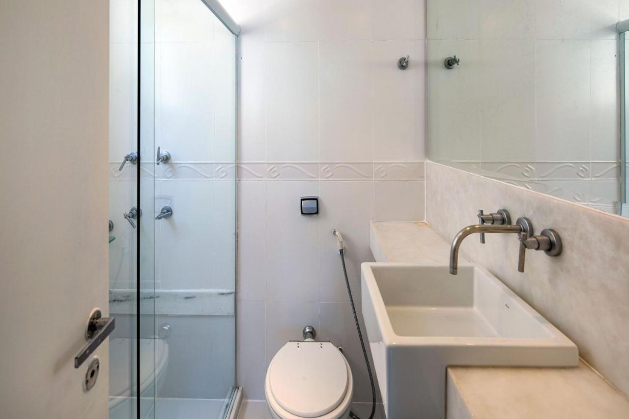 Confortavel E Seguro 2 Quartos Com Varanda No Leme Рио де Жанейро Екстериор снимка