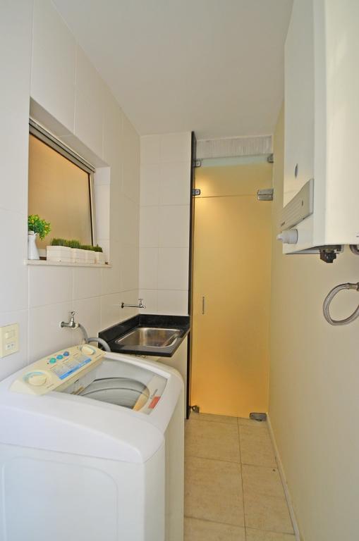 Confortavel E Seguro 2 Quartos Com Varanda No Leme Рио де Жанейро Екстериор снимка